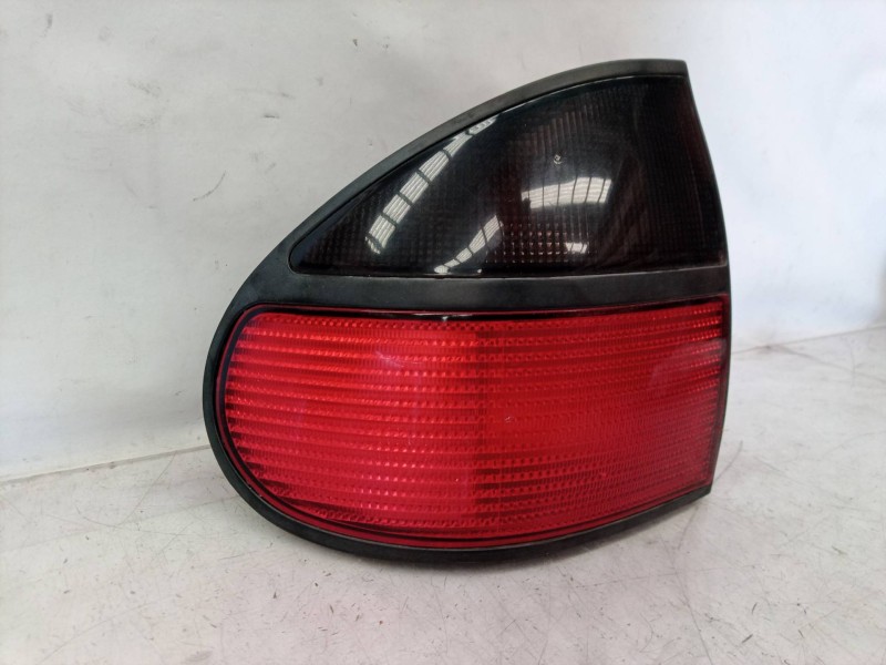 Recambio de piloto trasero izquierdo para renault laguna (b56) 2.0 referencia OEM IAM   