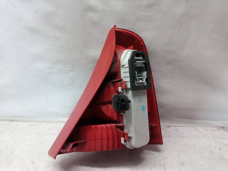 Recambio de piloto trasero izquierdo para renault clio ii fase ii (b/cb0) authentique referencia OEM IAM   