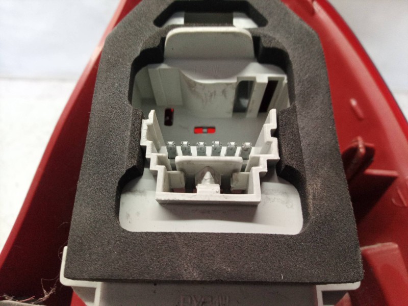 Recambio de piloto trasero izquierdo para renault clio ii fase ii (b/cb0) authentique referencia OEM IAM   