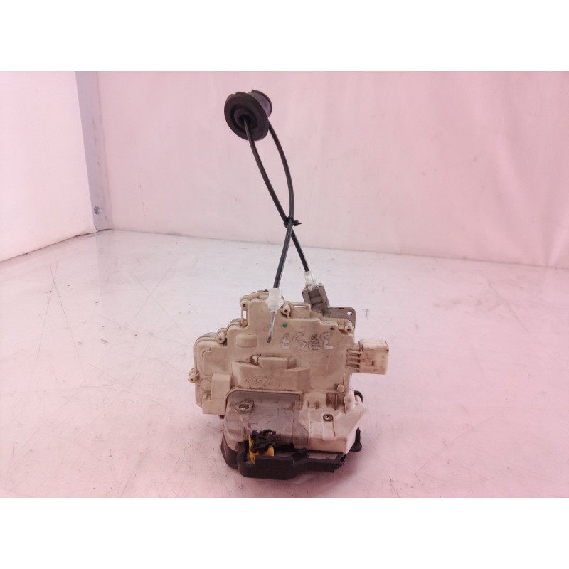 Recambio de cerradura puerta delantera derecha para audi a4 berlina (8e) 2.0 tdi 16v (103kw) referencia OEM IAM   