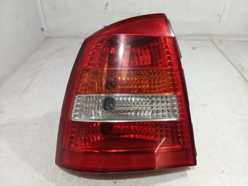 Recambio de piloto trasero izquierdo para opel astra g berlina club referencia OEM IAM 09117439 09117439 09117439