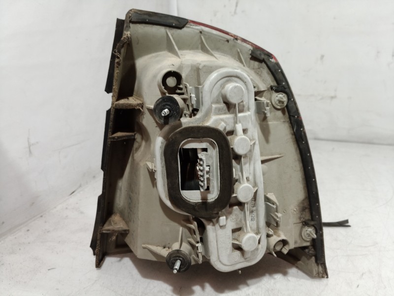 Recambio de piloto trasero izquierdo para opel astra g berlina club referencia OEM IAM 09117439 09117439 09117439