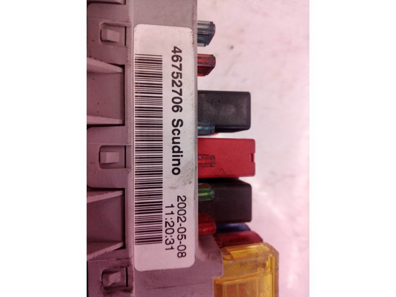 Recambio de caja reles / fusibles para fiat doblo cargo (223) 1.9 d furg. referencia OEM IAM 46752706 46752706 46752706