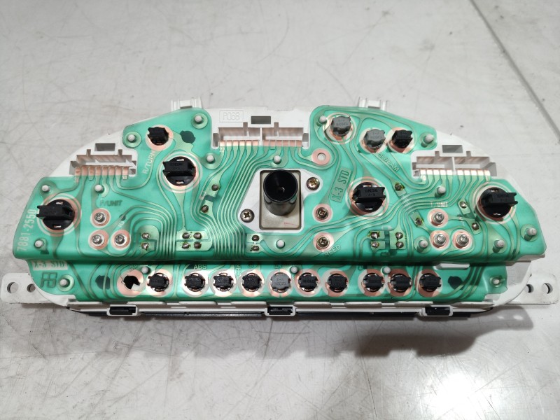 Recambio de cuadro instrumentos para hyundai accent (x3) 1.3 gls automático referencia OEM IAM 71110550 71110550 71110550