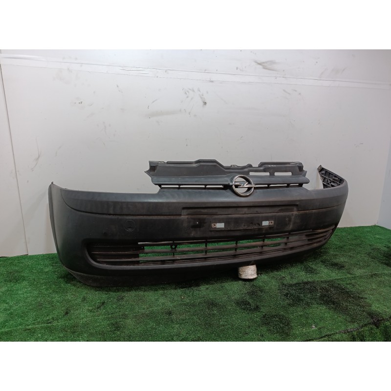 Recambio de paragolpes delantero para opel combo (corsa c) cargo referencia OEM IAM 13113087 13113087 09116125