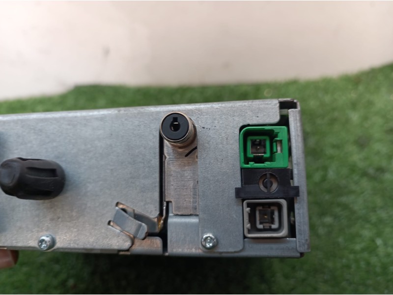 Recambio de sistema audio / radio cd para peugeot 307 cc (s2) sport referencia OEM IAM 96611440XT 96611440XT CA0000500189