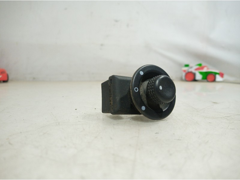 Recambio de mando retrovisor para renault megane ii classic berlina 1.9 dci diesel referencia OEM IAM 8200002442A 8200002442A 82