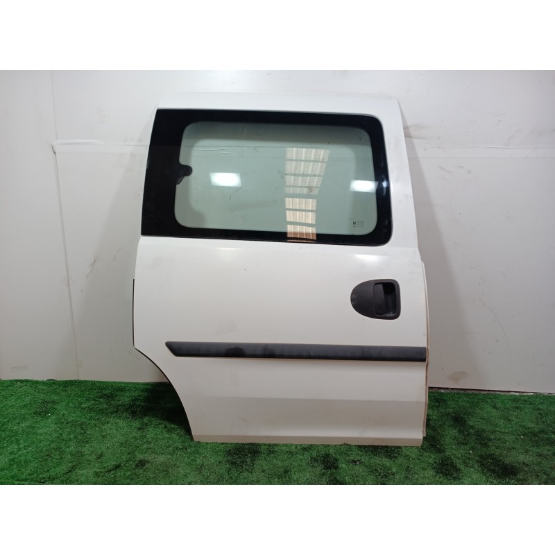 Recambio de puerta lateral corredera derecha para opel combo (corsa c) cargo referencia OEM IAM   