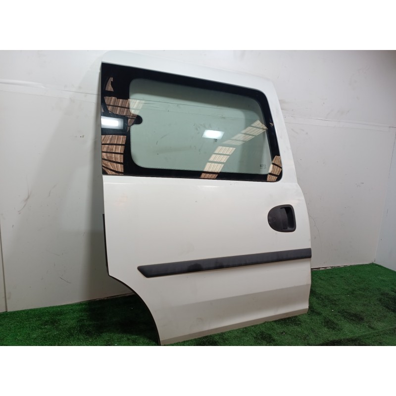 Recambio de puerta lateral corredera derecha para opel combo (corsa c) cargo referencia OEM IAM   