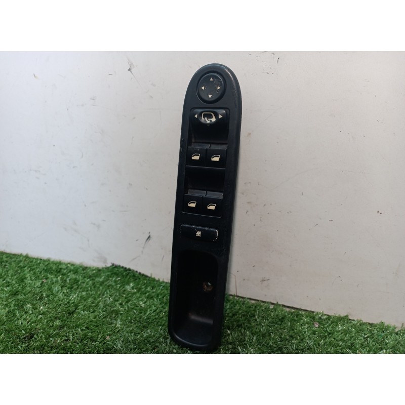 Recambio de mando elevalunas delantero izquierdo para peugeot 307 cc (s2) sport referencia OEM IAM 96531123XT 96531123XT 5326970