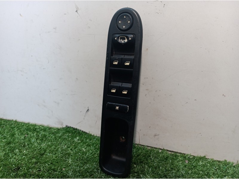 Recambio de mando elevalunas delantero izquierdo para peugeot 307 cc (s2) sport referencia OEM IAM 96531123XT 96531123XT 5326970