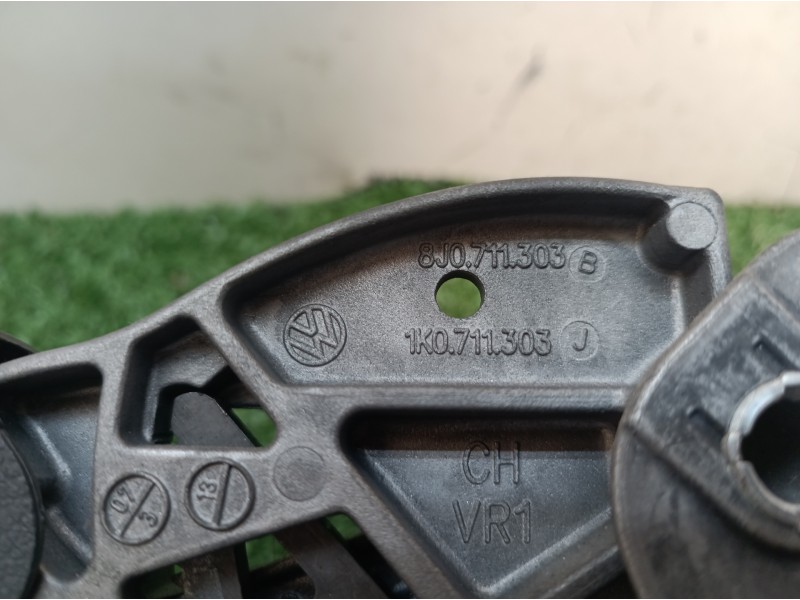Recambio de palanca freno de mano para volkswagen golf v berlina (1k1) highline referencia OEM IAM 8J0711303 8J0711303 1J0947561