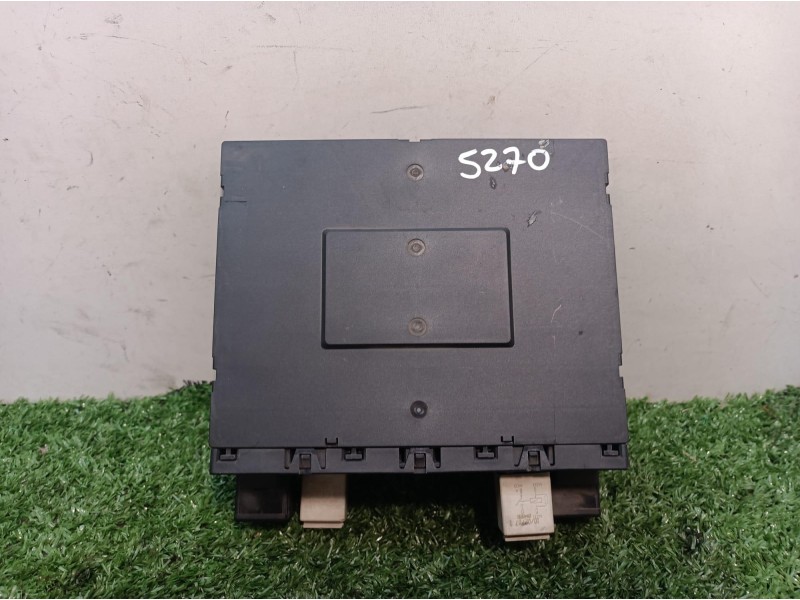 Recambio de caja reles / fusibles para volkswagen golf v berlina (1k1) highline referencia OEM IAM 3C0937049AE 3C0937049AE F005V