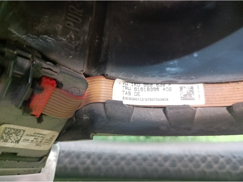 Recambio de volante para volkswagen golf v berlina (1k1) highline referencia OEM IAM 1K0959537J 61618396 1K0959538