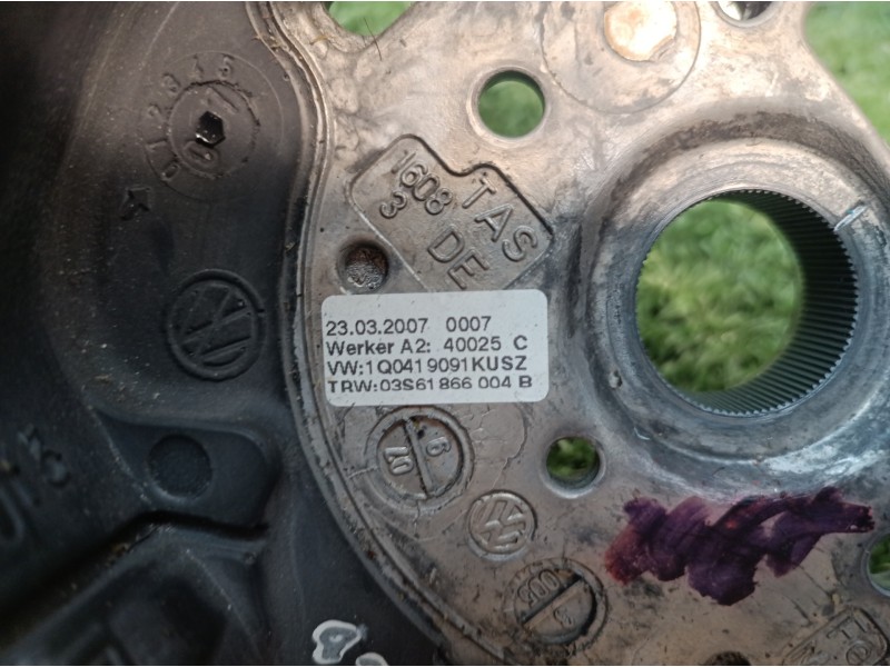 Recambio de volante para volkswagen golf v berlina (1k1) highline referencia OEM IAM 1K0959537J 61618396 1K0959538