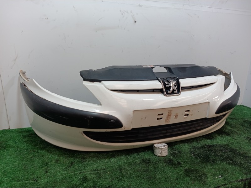 Recambio de paragolpes delantero para peugeot 307 break / sw (s1) break xs referencia OEM IAM   