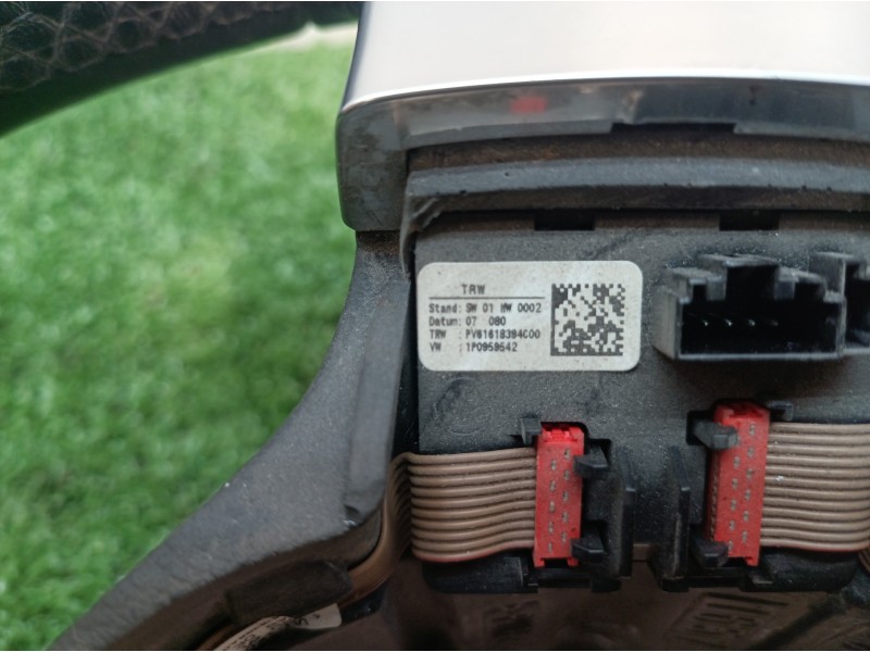 Recambio de volante para volkswagen golf v berlina (1k1) highline referencia OEM IAM 1K0959537J 61618396 1K0959538