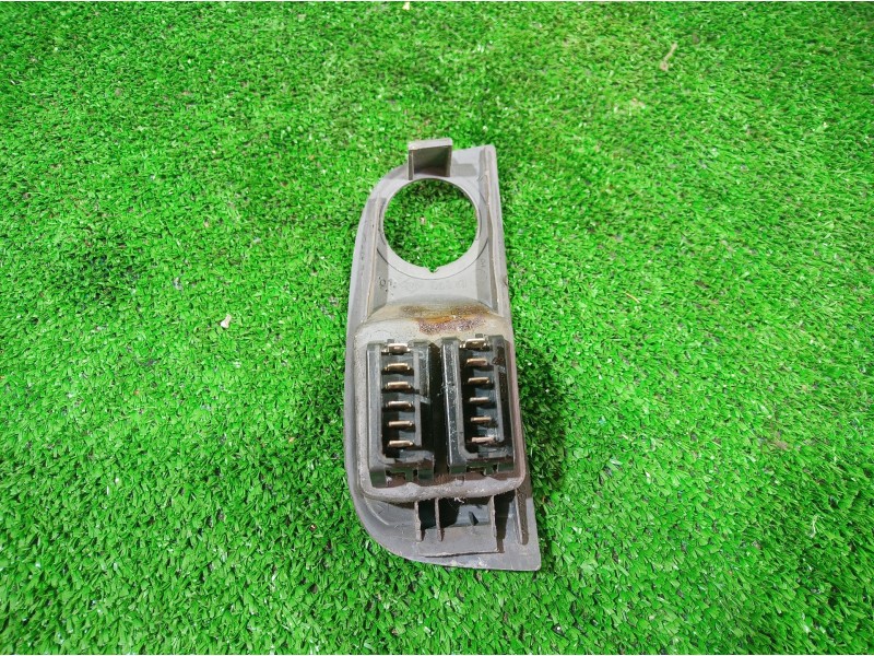 Recambio de mando elevalunas delantero izquierdo para renault megane i classic (la0) 1.4e rn referencia OEM IAM   