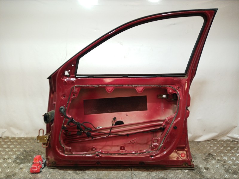 Recambio de puerta delantera derecha para volkswagen passat berlina (3b2) comfortline referencia OEM IAM   