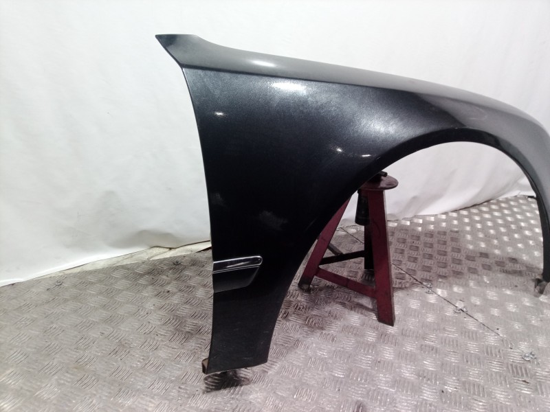 Recambio de aleta delantera derecha para audi a8 (4e2) referencia OEM IAM    Recambio de aleta delantera derecha para audi a8 (4e2) referencia OEM IAM