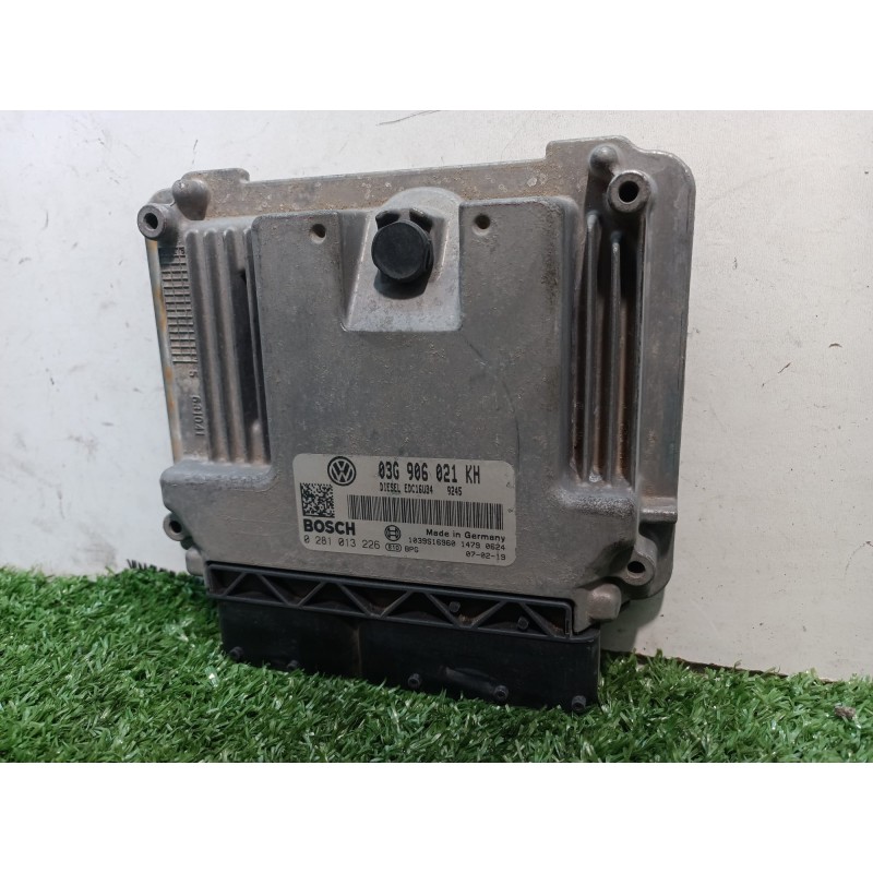 Recambio de centralita motor uce para volkswagen golf v berlina (1k1) highline referencia OEM IAM 03G906021KH 03G906021KH 1039S1