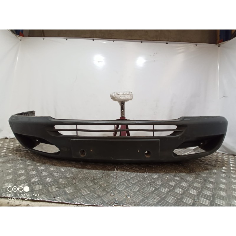 Recambio de paragolpes delantero para mercedes-benz sprinter 02.00  caja abierta referencia OEM IAM 9018800670 9018800670 901880