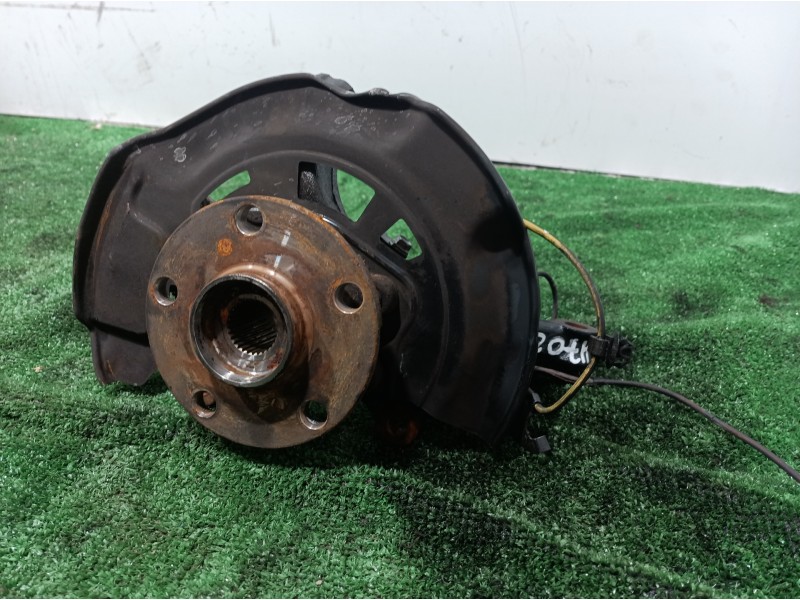 Recambio de mangueta trasera derecha para peugeot 206 berlina e-music referencia OEM IAM   