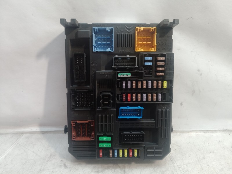 Recambio de caja reles / fusibles para peugeot 308 sw allure referencia OEM IAM 9819851280 981985128001 9819851280