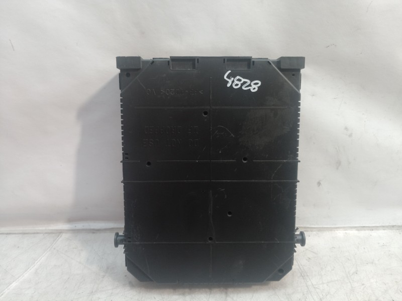 Recambio de caja reles / fusibles para peugeot 308 sw allure referencia OEM IAM 9819851280 981985128001 9819851280