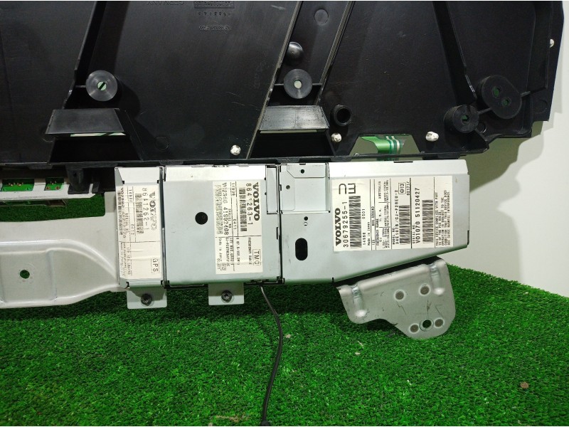 Recambio de antena para volvo xc90 v8 executive geartronic (5 asientos) referencia OEM IAM 86510131 86510131 86510131