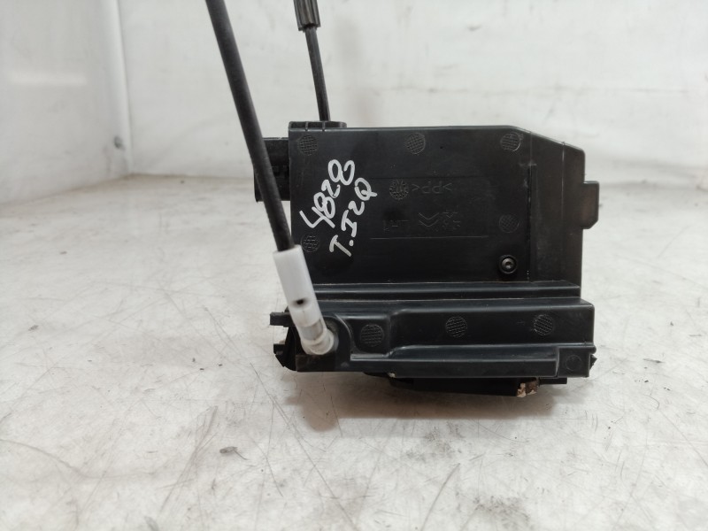Recambio de cerradura puerta trasera izquierda para peugeot 308 sw allure referencia OEM IAM 9826126080 9826126080 9826126080