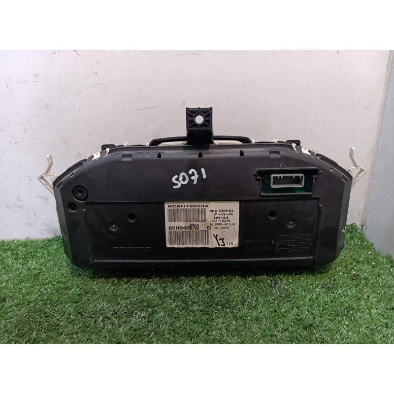 Recambio de cuadro instrumentos para renault megane ii classic berlina confort dynamique referencia OEM IAM 8200408790D 2RPF10A8