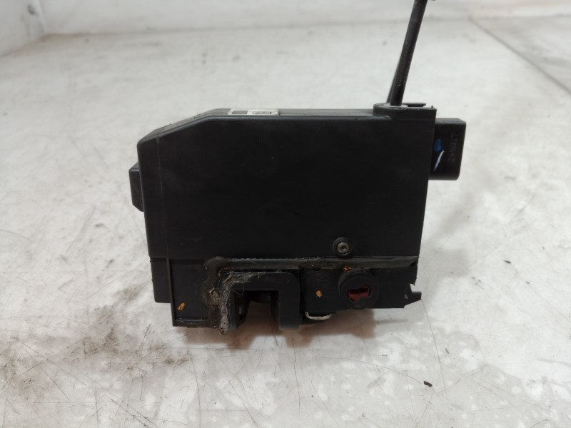 Recambio de cerradura puerta trasera izquierda para peugeot 308 sw allure referencia OEM IAM 9826126080 9826126080 9826126080