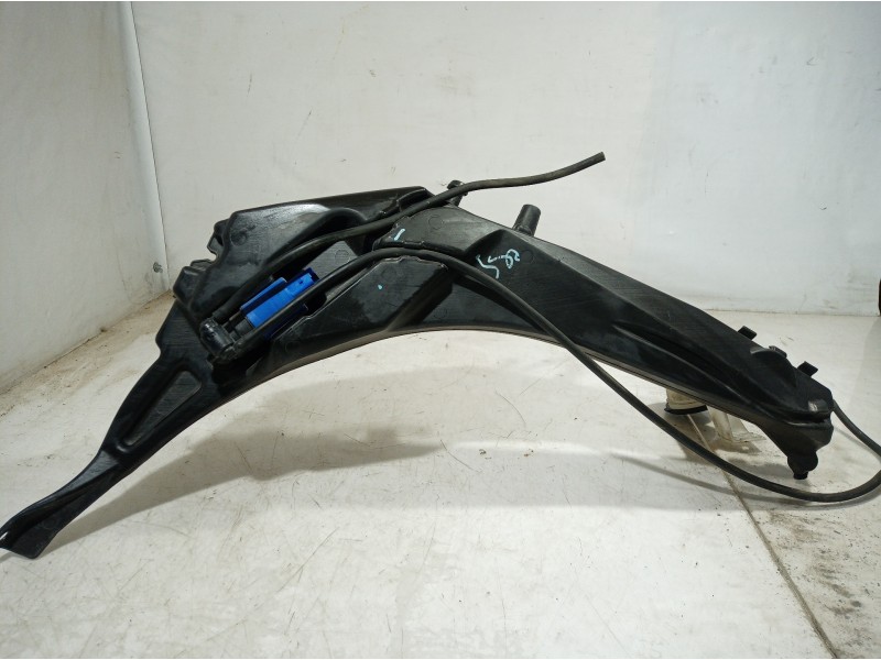 Recambio de deposito limpia para peugeot 308 sw allure referencia OEM IAM 9801927380 9801927380 9801927380