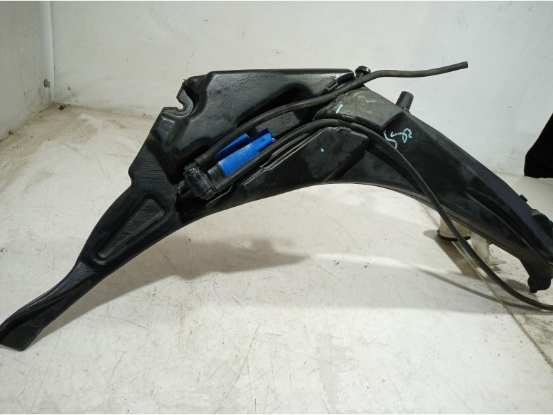 Recambio de deposito limpia para peugeot 308 sw allure referencia OEM IAM 9801927380 9801927380 9801927380