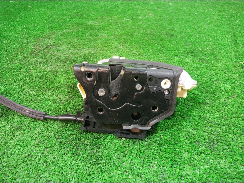 Recambio de cerradura puerta delantera derecha para volkswagen passat berlina (3c2) edition referencia OEM IAM 3C1837016A 3C1837