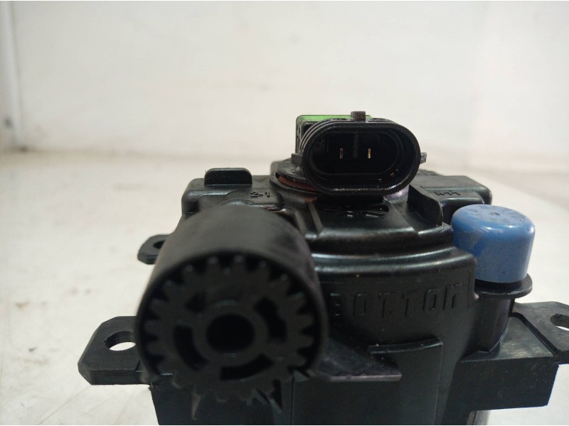 Recambio de faro antiniebla derecho para peugeot 308 sw allure referencia OEM IAM   