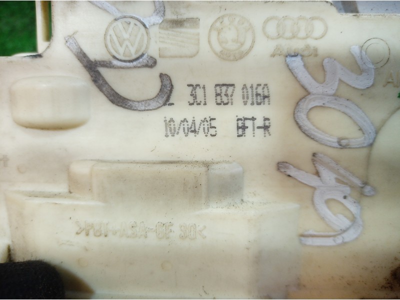 Recambio de cerradura puerta delantera derecha para volkswagen passat berlina (3c2) edition referencia OEM IAM 3C1837016A 3C1837