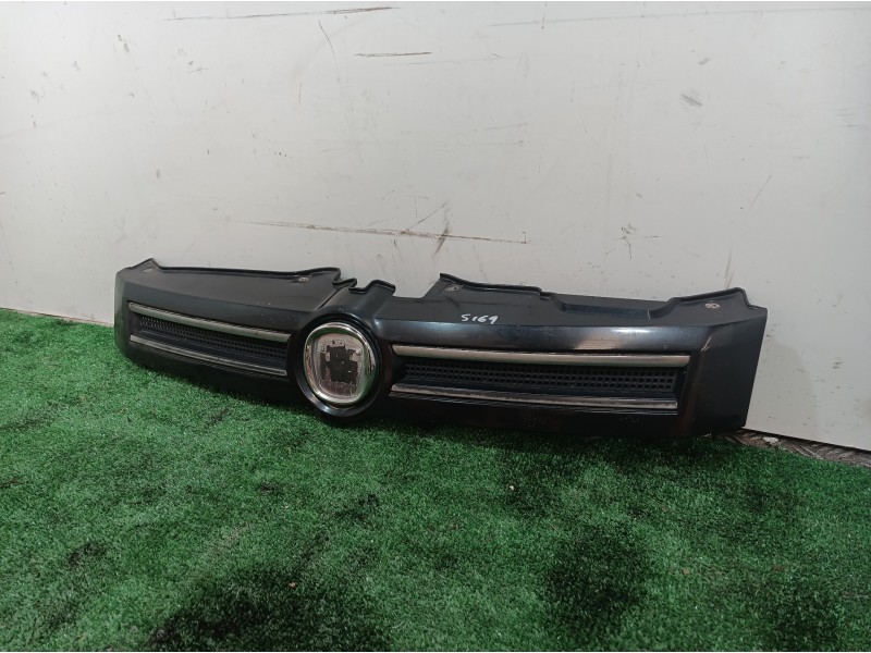 Recambio de rejilla delantera para fiat panda (169) 1.2 8v alessi referencia OEM IAM   