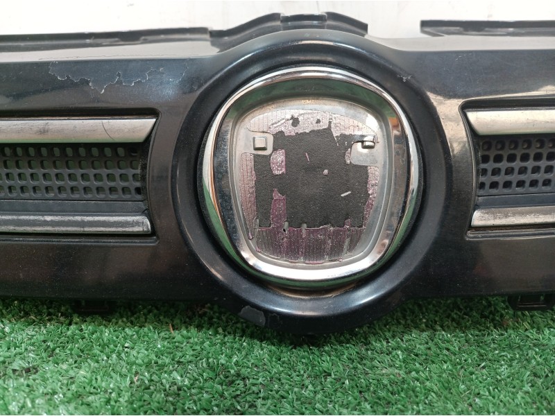 Recambio de rejilla delantera para fiat panda (169) 1.2 8v alessi referencia OEM IAM   