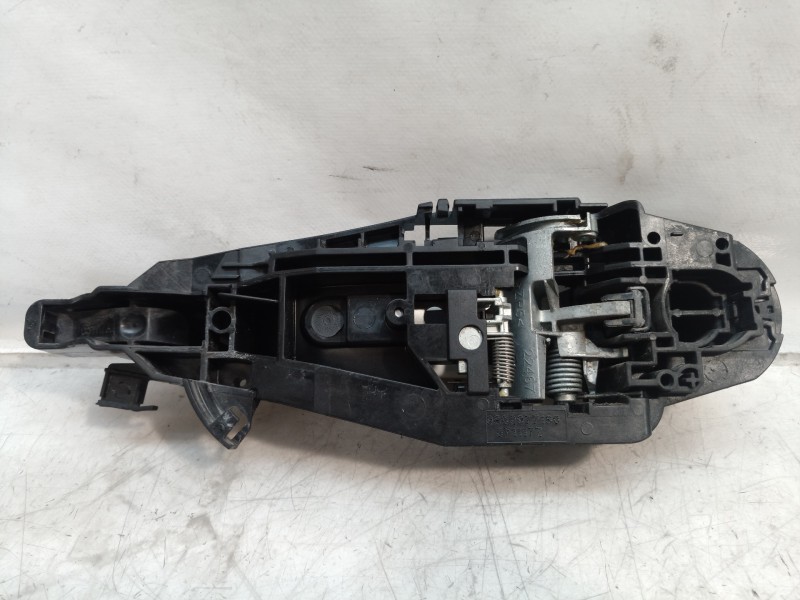 Recambio de maneta exterior delantera derecha para peugeot 308 sw allure referencia OEM IAM 9802977180 9802977180 9802977180
