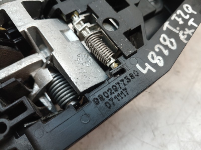 Recambio de maneta exterior trasera izquierda para peugeot 308 sw allure referencia OEM IAM 9802977380 9802977380 9802977380