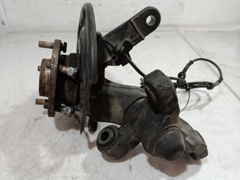 Recambio de mangueta delantera derecha para nissan primera berlina (p12) acenta referencia OEM IAM   