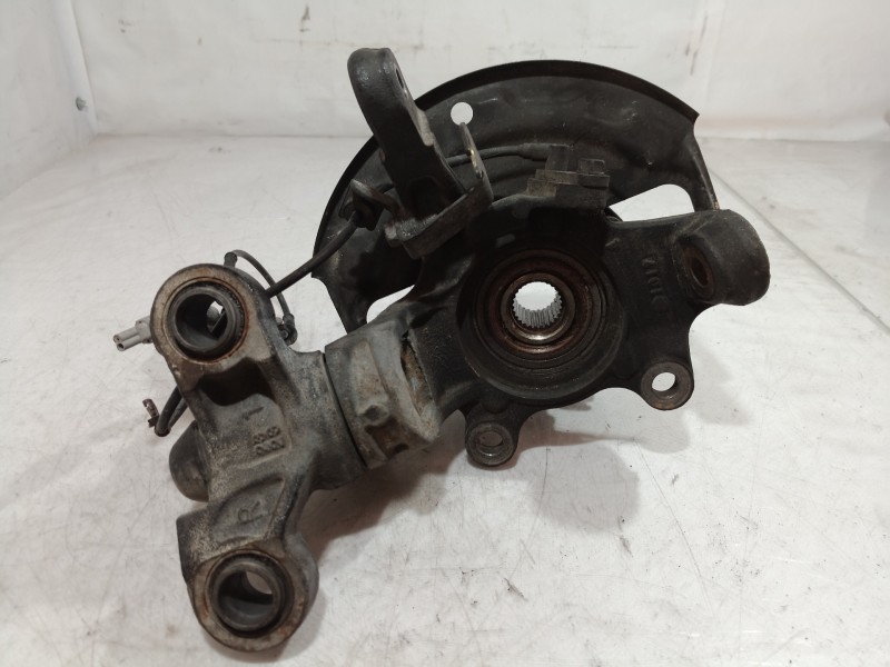 Recambio de mangueta delantera derecha para nissan primera berlina (p12) acenta referencia OEM IAM   