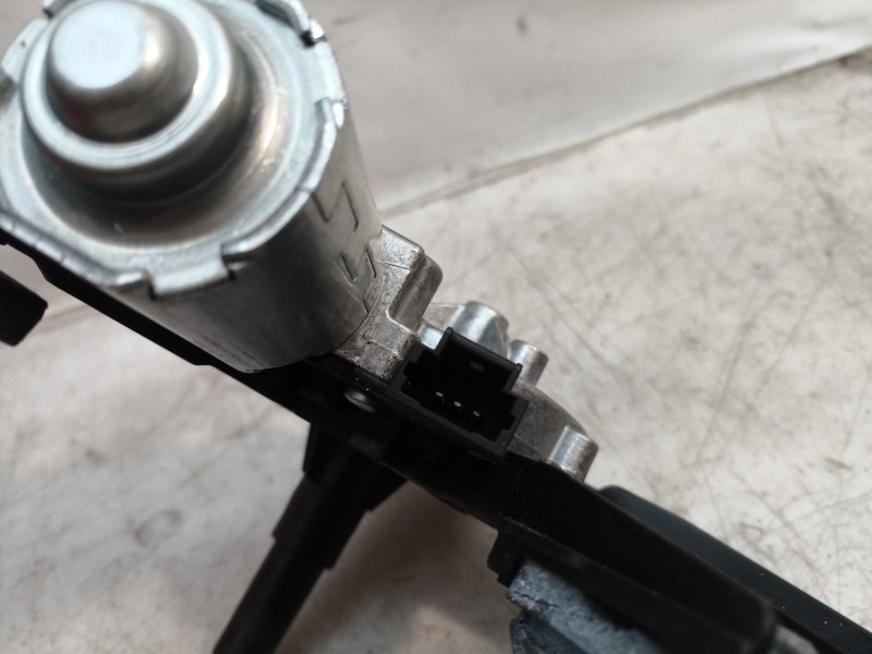 Recambio de motor limpia trasero para peugeot 308 sw allure referencia OEM IAM 9819523180 9819523180 9819523180