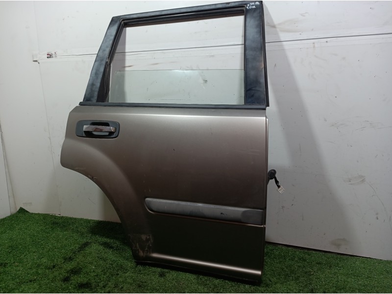Recambio de puerta trasera derecha para nissan x-trail (t30) comfort referencia OEM IAM   