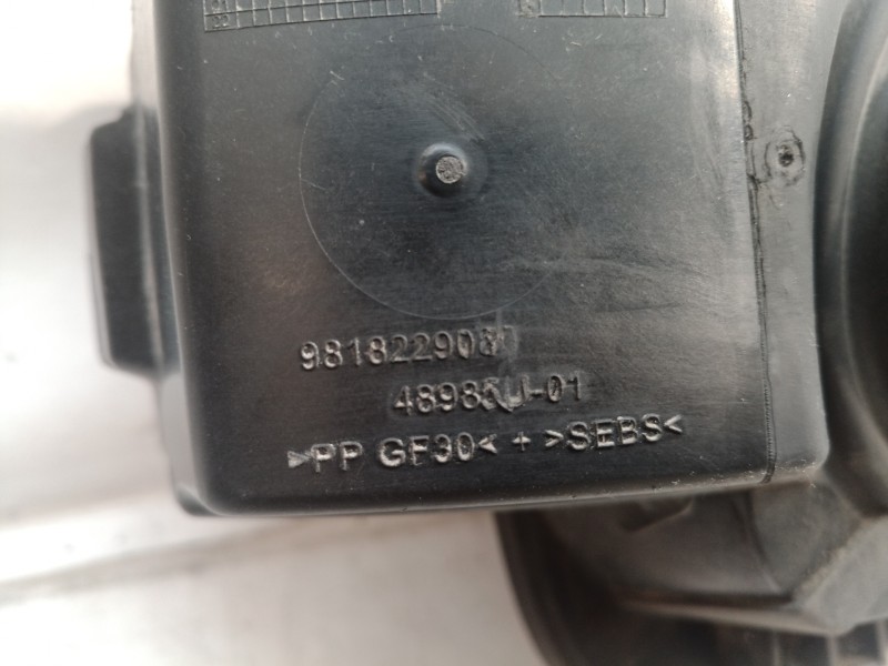 Recambio de tapa exterior combustible para peugeot 308 sw allure referencia OEM IAM 9818229080 9818229080 9818229080