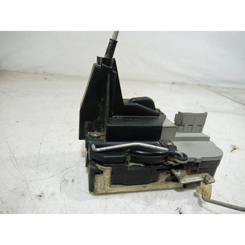 Recambio de cerradura puerta delantera izquierda para peugeot 307 break/sw (s2) d-sign referencia OEM IAM 23973158 23973158 2397