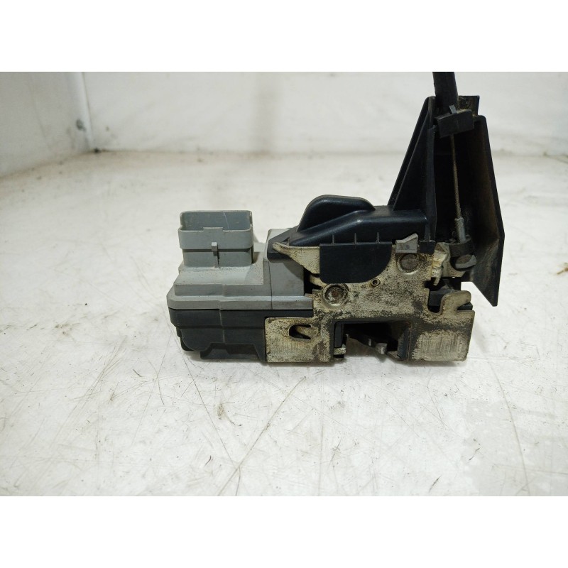 Recambio de cerradura puerta delantera izquierda para peugeot 307 break/sw (s2) d-sign referencia OEM IAM 23973158 23973158 2397