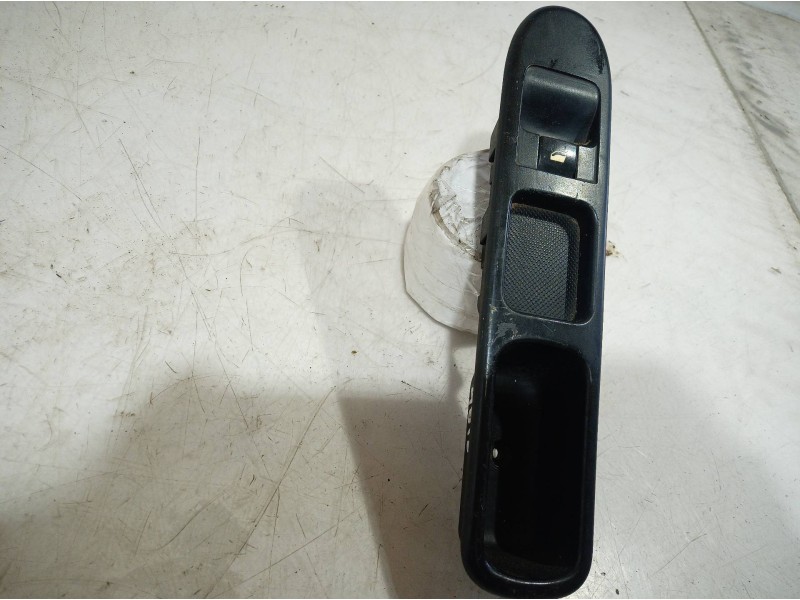 Recambio de mando elevalunas delantero derecho para peugeot 307 break/sw (s2) d-sign referencia OEM IAM 53269709 53269709 532697